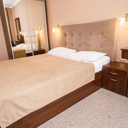 Hotel 18 Lviv Eksteriør bilde