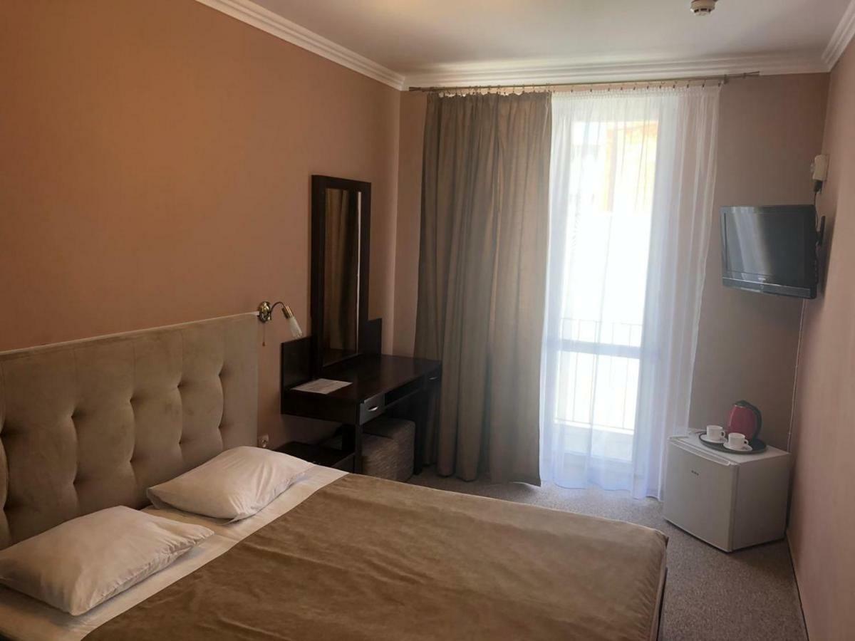 Hotel 18 Lviv Eksteriør bilde
