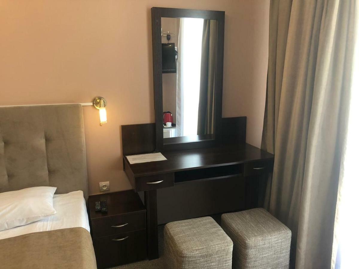 Hotel 18 Lviv Eksteriør bilde