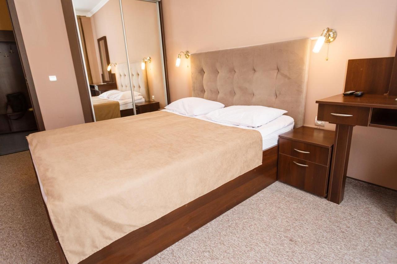 Hotel 18 Lviv Eksteriør bilde
